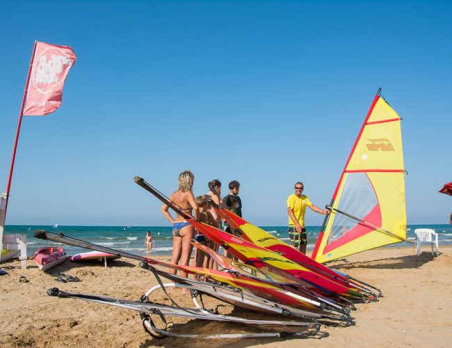 scuola-windsurf-768-surf-vieste-puglia-wakeboard-sup-affitto