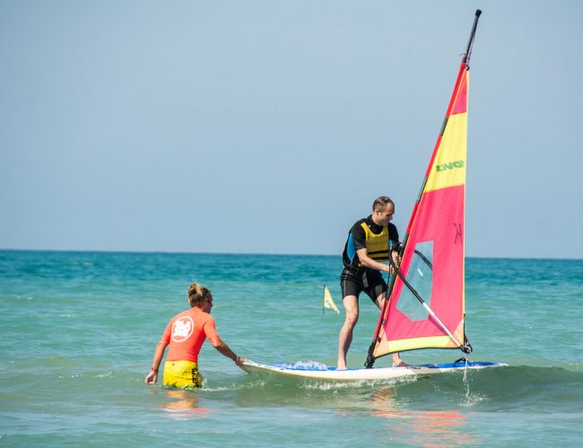 scuola-windsurf-768-surf-vieste-puglia-wakeboard-sup-affitto