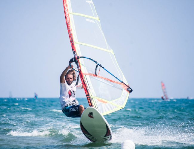 scuola-windsurf-768-surf-vieste-puglia-wakeboard-sup-affitto-FLYBOARD5